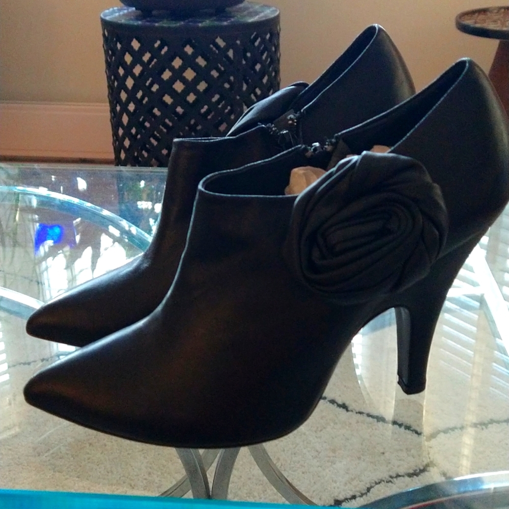 Carel high heels boots